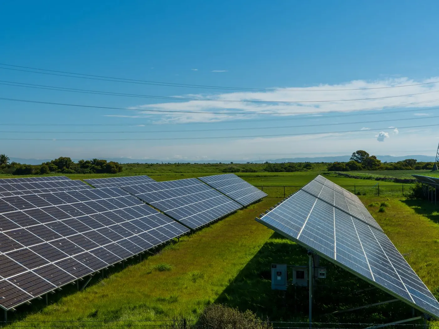 Hybrid vs Grid-Tie Inverter: What's the Difference